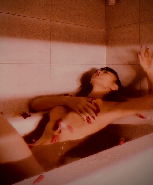 1000043652b85c68ab2314fd61