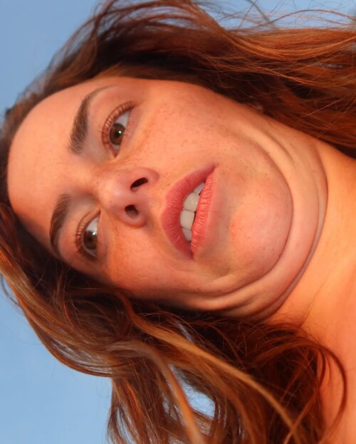 1000043840a073278d83d61550