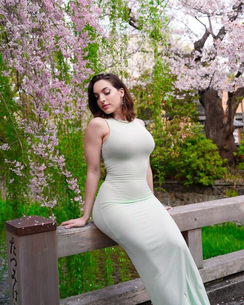 1000043962bda36e03fa7c2d06