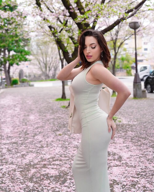 100004396454a10dc0e5984686