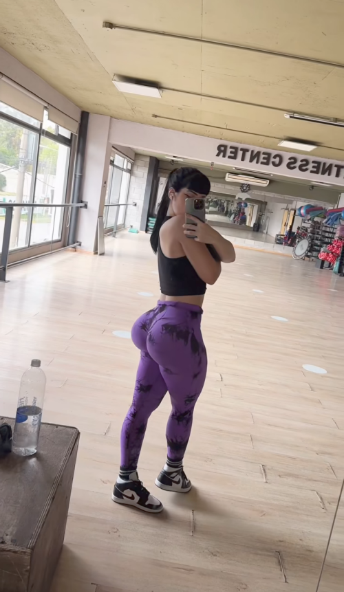 1000044179de8c2e5fc6e64fe4