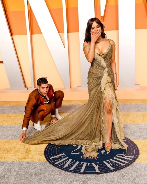 1000044535888208d88def4252