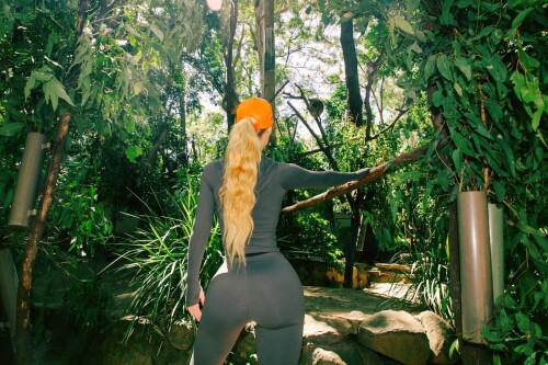 1000044583d177ead65884bf6c