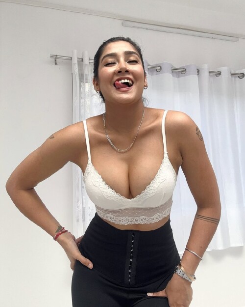 1000045592d32caba35543c307