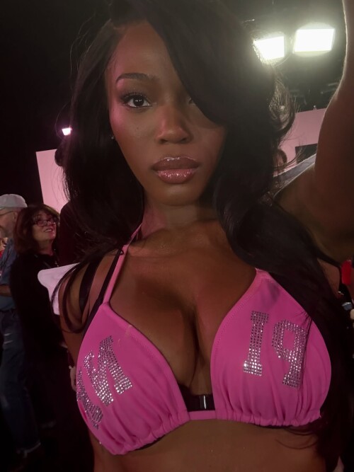 1000046070d121cdc486239a6c