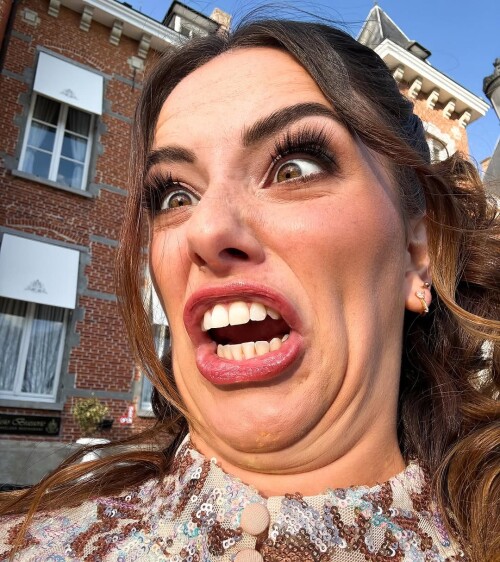 10000465238bb7005db74922fc