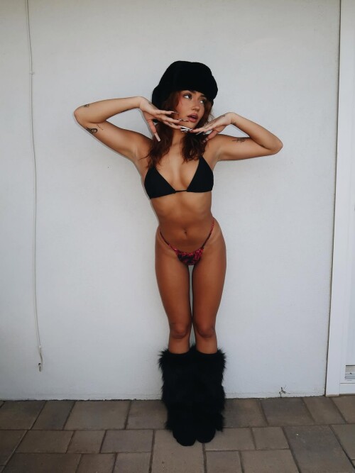 10000465770beb3bec62b215c0