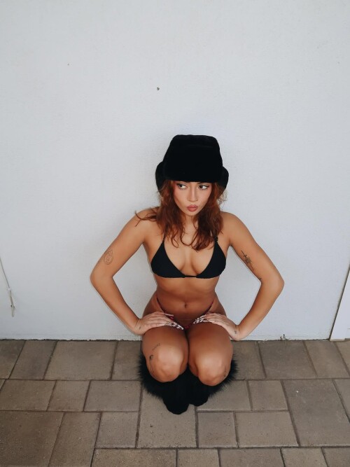 10000465911337c6ce1c63b9bf