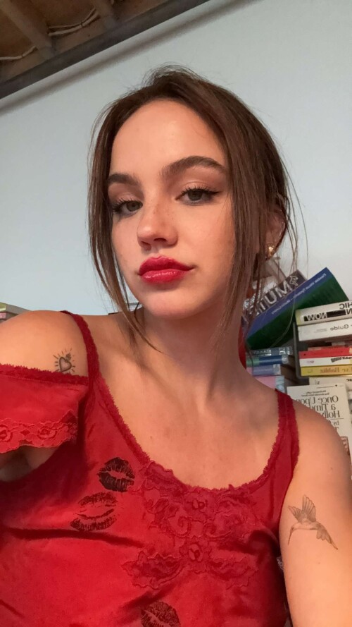 1000046741efc5c17d56b6d652