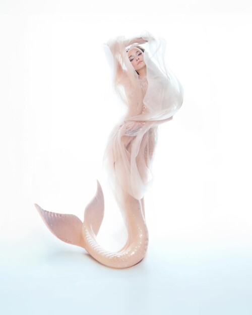 1000046856dda2ff082c9924a3