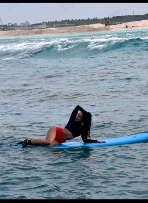 1000046972155ae054cb2b062e