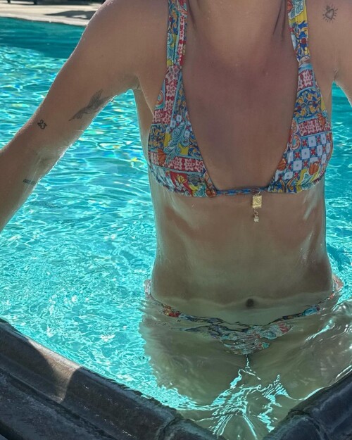 1000047069d94028f9a2ed74f5