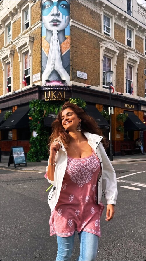 10000474212ade576b7d4b240e