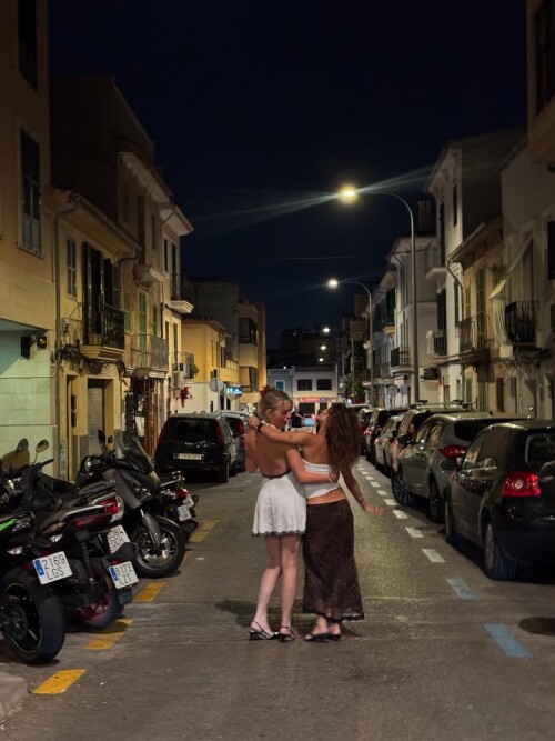 1000047576692cdf1b4fb84f84