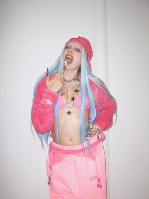 10000476300a838eca21bd1d66