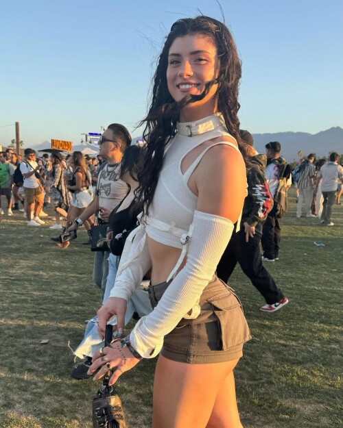 100004777486b051aa7aae1051