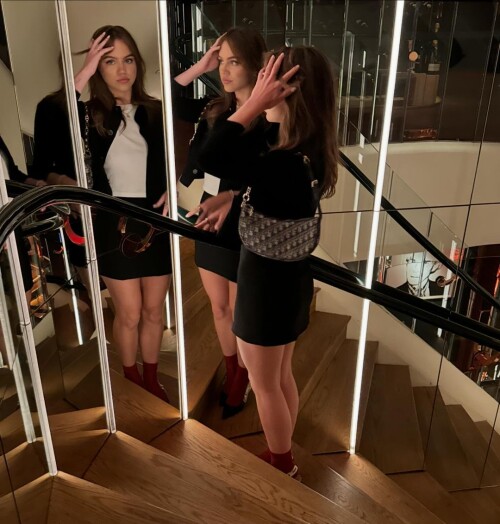 10000478230520a31c4be545d6