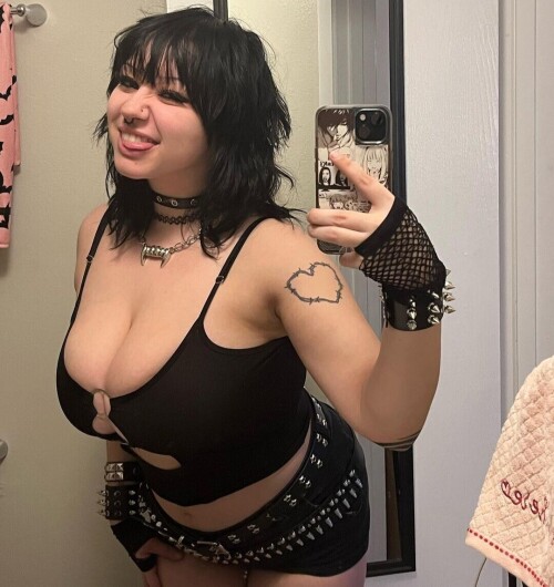 1000048224b4b9552f359bfc06