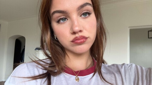 1000048393c54e9f48713e4de3