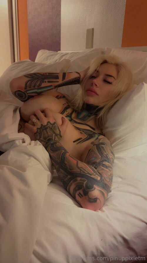 1000048668650477d76642eba6