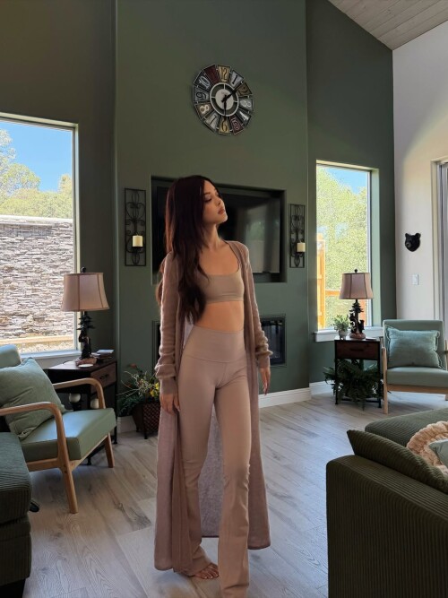 1000049139597ff03d65f44ee3