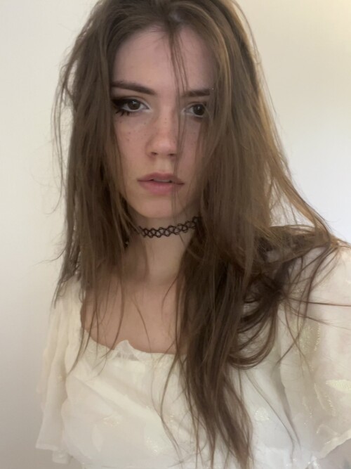 100004925951cc37e2af7596c7