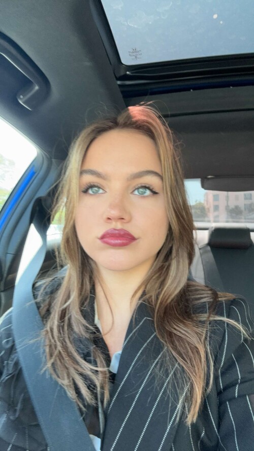 10000494456f74af247991b19c