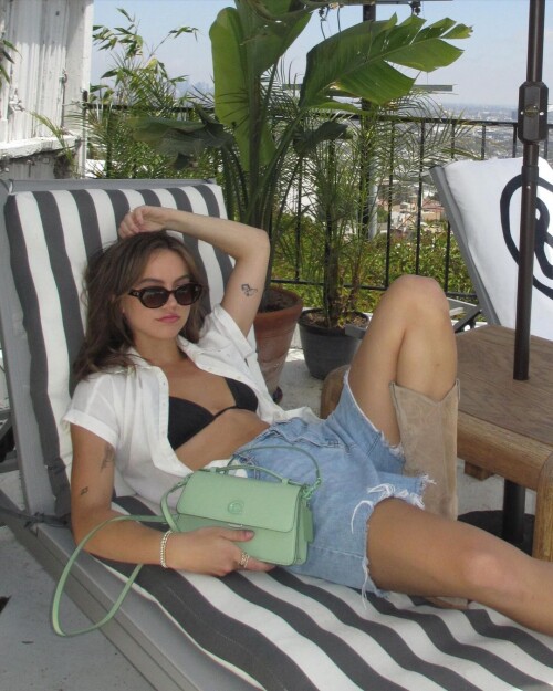 1000049539e2945423cbd58bae