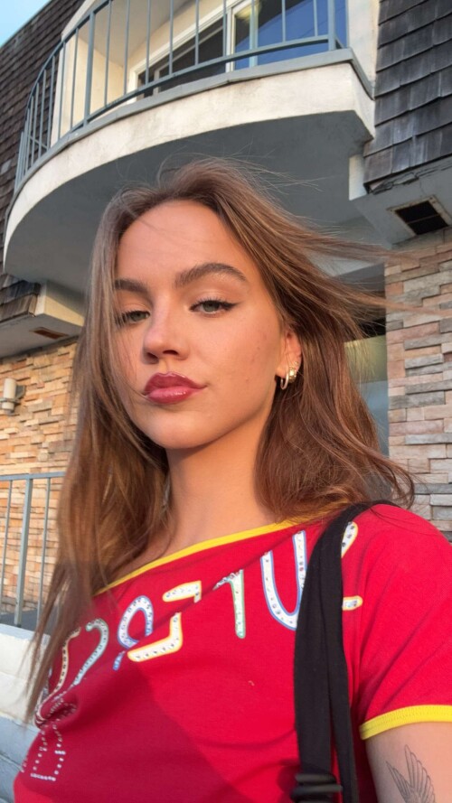 1000049643ef2f26fa9a4703d6