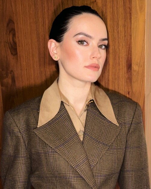 10000496443a7de63b2128ef18