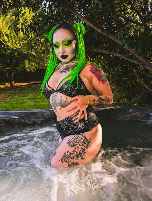 10000497115fe6df7b05ae94d5