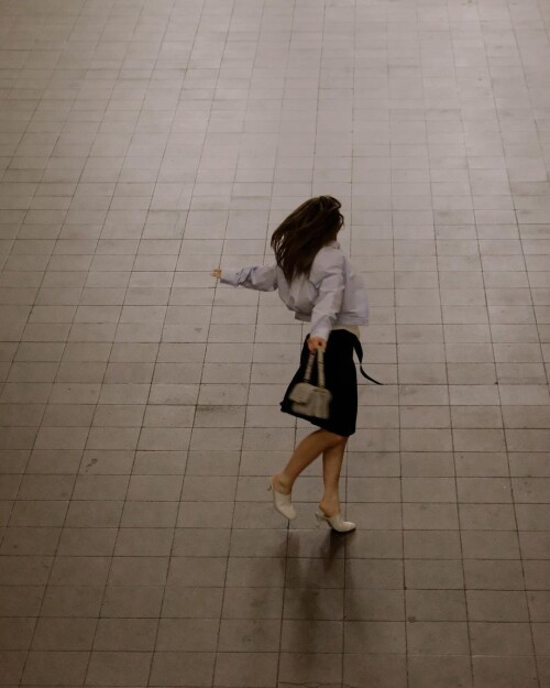 1000049799a84fe1551ac7b075