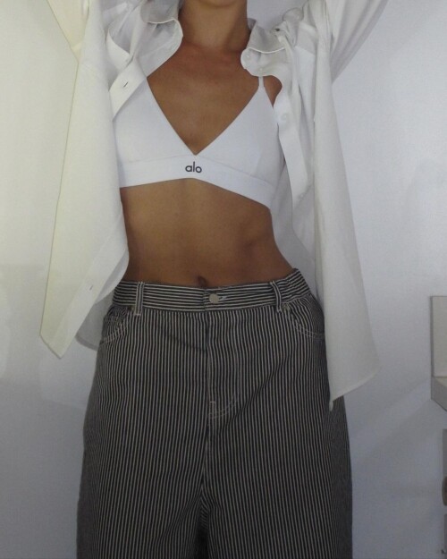 1000049929e7354eaaeb623eaf