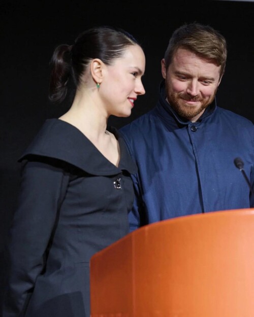 100004994380c19d9b7adfa41d