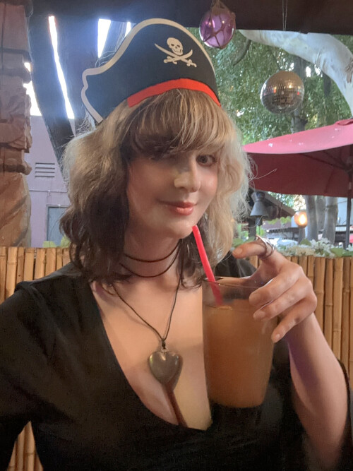 1000050108e17adaa583e7d867