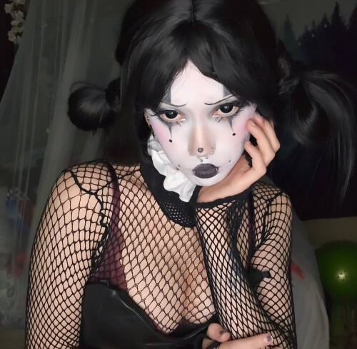 1000050205926f7d4f64a17e92