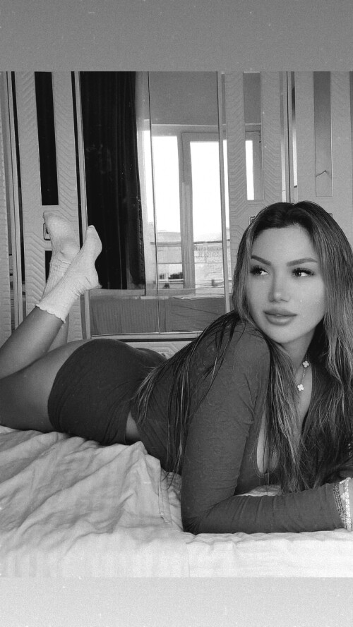 1000050267155b4c8b8e4ed49d