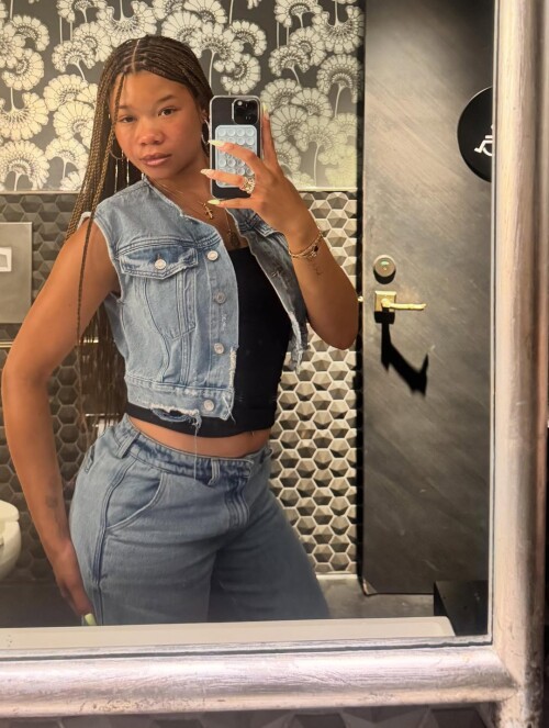 1000050445feddd8e0fe76c3bd