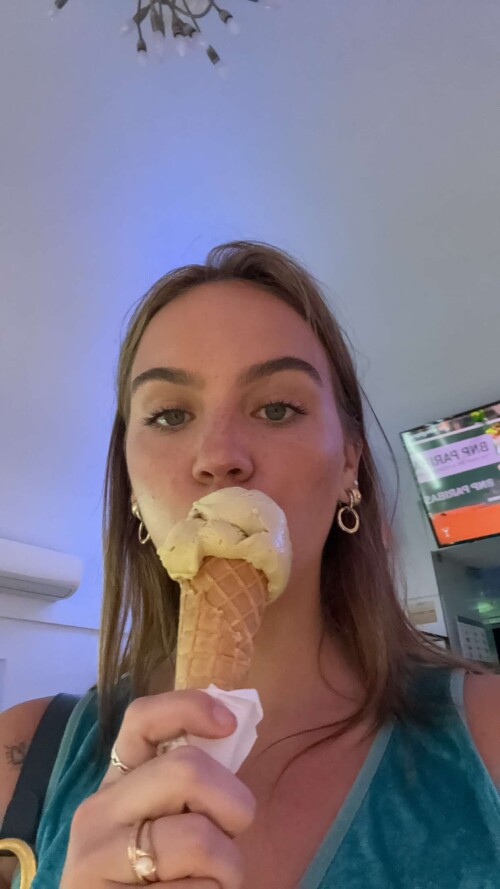 10000506659a4a6849477b5746