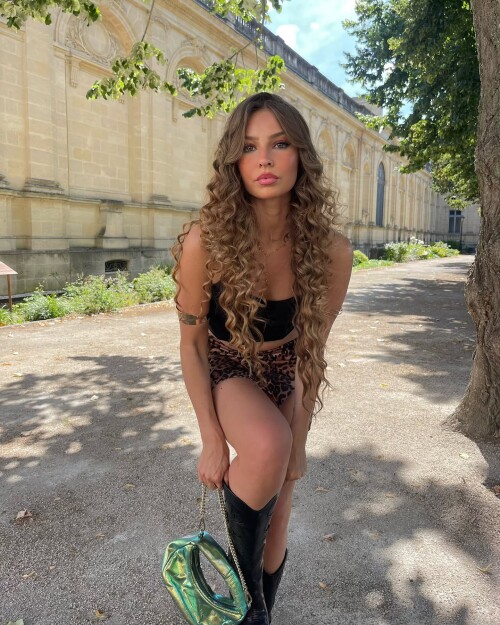 10000507575d0d968fd93493f9