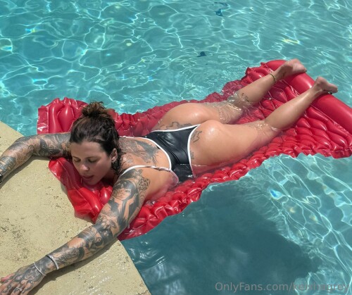 1000050775b3bed5bdbe8915b1