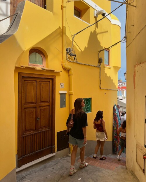 1000050820b8a46368d24756ec