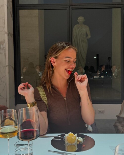 1000050890c71b5e4f280d605d