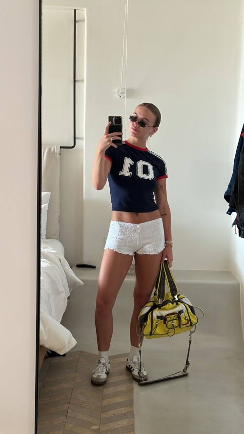 1000051215d3e90cbcfcb3a91a