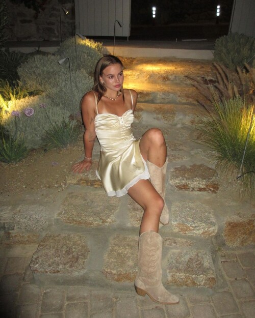 1000051319b0e6761b8b3ef0a1