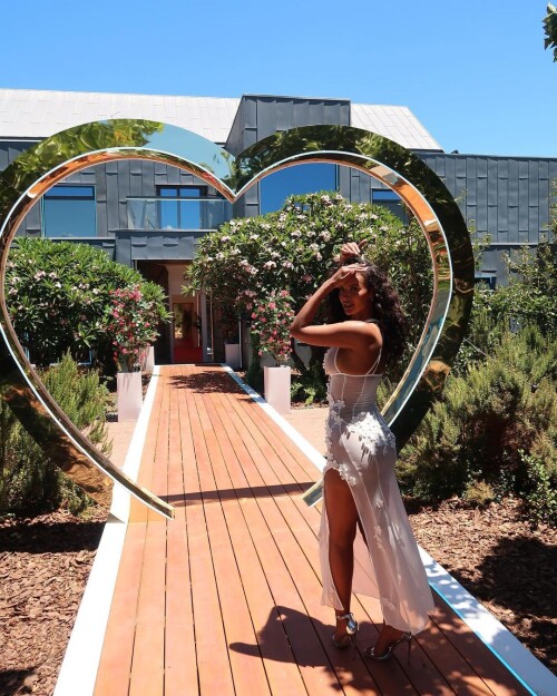 10000516751e459934816a8fc5