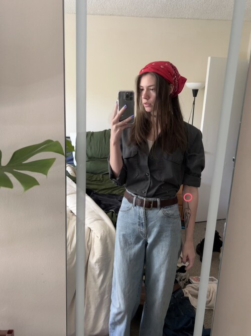 10000518330bcfa83707d4b249