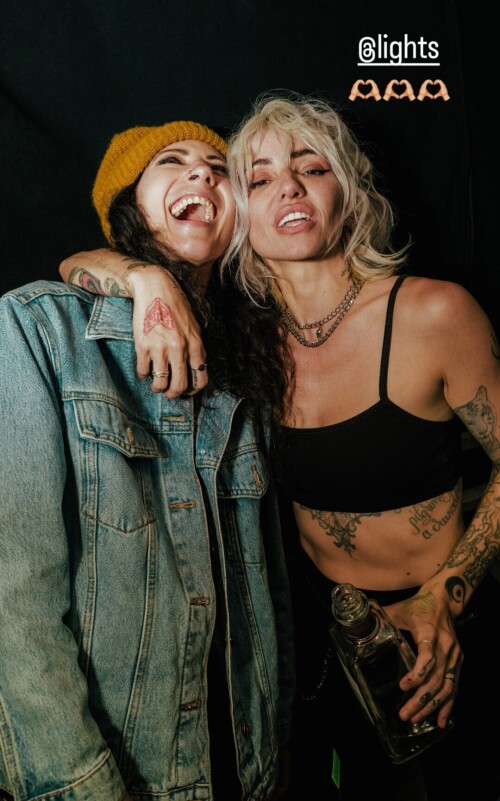 1000052464d8f9a5bd4f142316