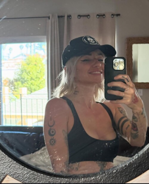 1000052477c38a69a2a1d08062