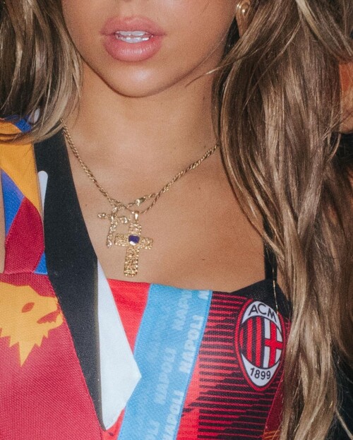 10000526713e80c1a700b0b0ba